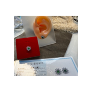 JADE EARRING JE 06.38